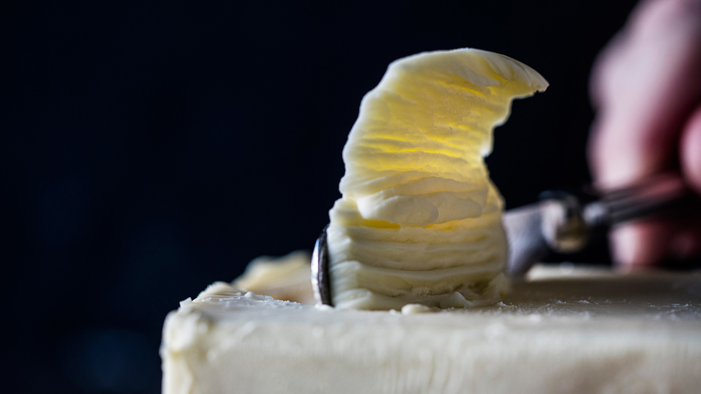 Smør et 100 % naturligt produkt - Læs mere om smør her